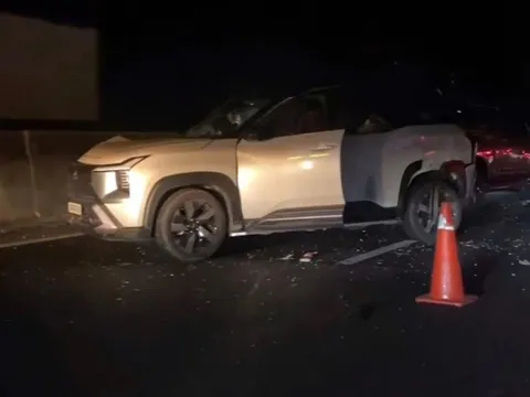 5 ô tô tông liên hoàn, cao tốc Phan Thiết - Dầu Giây ùn ứ kéo dài