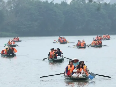 Tràng An lại quá tải