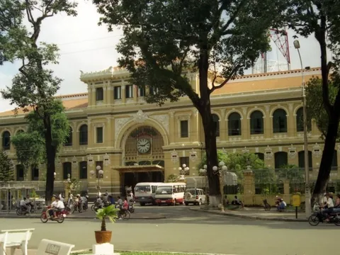 Ảnh màu đặc sắc về Việt Nam năm 1996