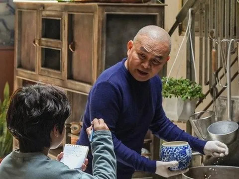 Nam MC nổi tiếng nói 1 câu, Xuân Hinh vội thốt lên: "Trăm tỷ là lỗ"