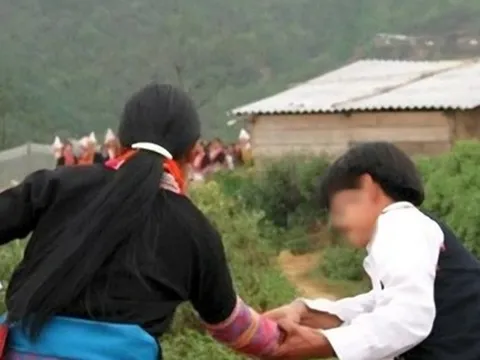 Thông tin mới vụ 2 nữ sinh lớp 8 lấy chồng theo tập tục “bắt vợ”