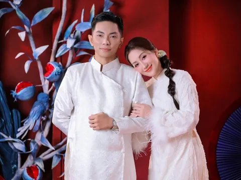 Thì ra Phan Hiển nịnh Khánh Thi còn đỉnh hơn cả khiêu vũ thế này!