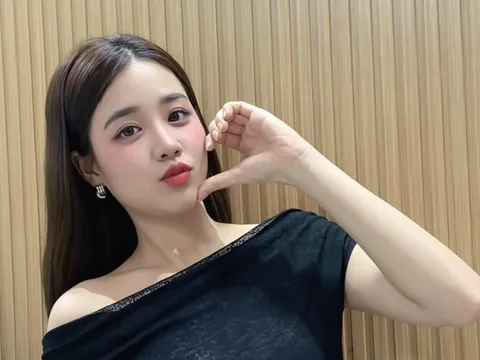 Nữ ca sĩ vừa đoạt giải quán quân, xinh như hoa hậu: “Tôi đã quá sợ, quá khủng hoảng sau cuộc tình đó”