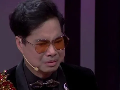 Nam danh ca để mẹ đứng tên sổ đỏ biệt thự hàng trăm tỷ: "Tôi sợ chảy nước mắt"