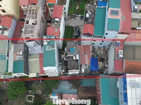 Hà Nội: Hy hữu 14 hộ dân có nhà, đất 'đè' lên một nửa phần đất của nhà bên cạnh