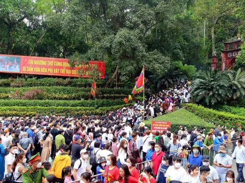 Bộ Nội vụ trả lời trước thông tin "nghỉ Giỗ Tổ, 30/4-1/5 kéo dài 9 ngày"