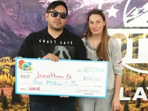 Làm việc áp lực, người đàn ông đi mua vé số bất ngờ trúng giải 1 triệu USD