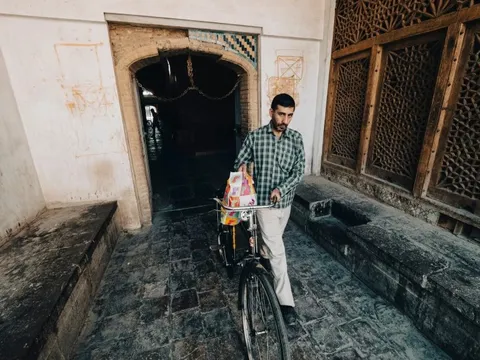 Khách Việt kể Iran trước chiến sự