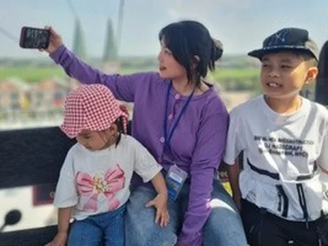 Bất ngờ lượng khách du xuân vùng Bảy Núi và Phú Quốc