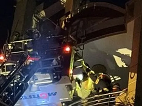 Cháy nhà 6 tầng ở trung tâm TPHCM, cứu được 5 người