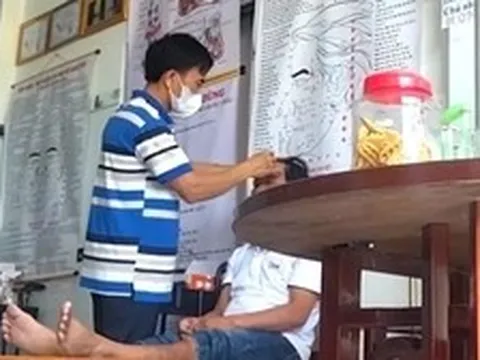 Kỳ lạ, mắc bệnh tâm thần nặng vẫn ‘chữa bệnh’ cho người khác