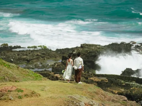 Cảnh đối lập tại Lý Sơn - Phú Quý