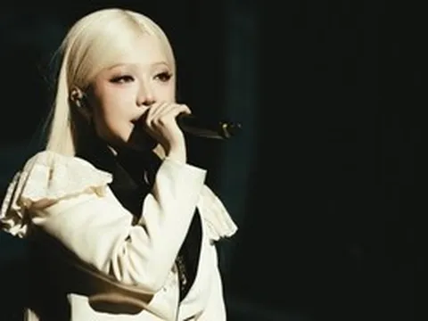 Live concert Phùng Khánh Linh, thế giới nội tâm đầy dũng cảm