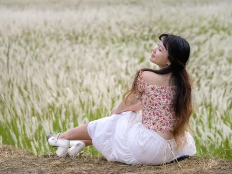 Vào mùa check-in, ngắm hoàng hôn tại cánh đồng cỏ lau TP.HCM