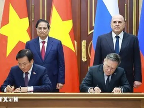 Việt Nam - Nga ký kết hợp tác xây dựng Nhà máy điện hạt nhân