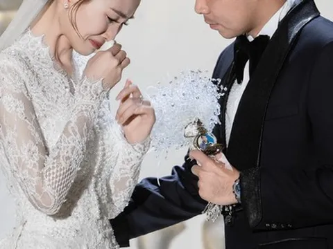 Chia sẻ xúc động của MC Huyền Trang Mù Tạt sau đám cưới với cầu thủ Đức Huy: “Cảm ơn vì đã cùng khóc, cùng cười”