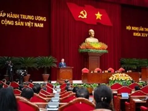 Toàn cảnh phiên bế mạc Hội nghị lần thứ 2 Ban Chấp hành Trung ương Đảng khóa XIV