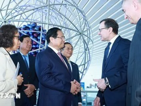 Thủ tướng Phạm Minh Chính tìm hiểu phát triển năng lượng hạt nhân và tàu điện ngầm của Nga