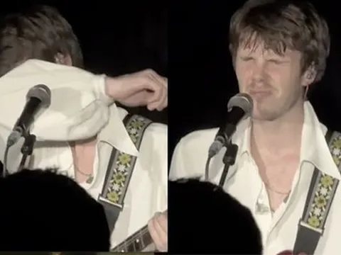 Cậu út nhà Beckham "trách móc" anh cả rồi tự mình bật khóc, lấy áo lau nước mắt, drama gia đình khiến ai cũng mệt mỏi!