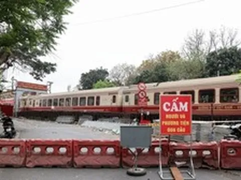 Cấm xe máy, người đi bộ qua cầu Long Biên 60 ngày để sửa chữa