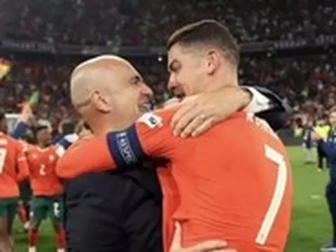 HLV Bồ Đào Nha: Hãy để chúng tôi mơ cùng Ronaldo