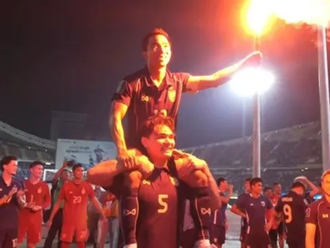 Tuyển Thái Lan đối diện án phạt nặng vì màn ăn mừng "nhạy cảm"