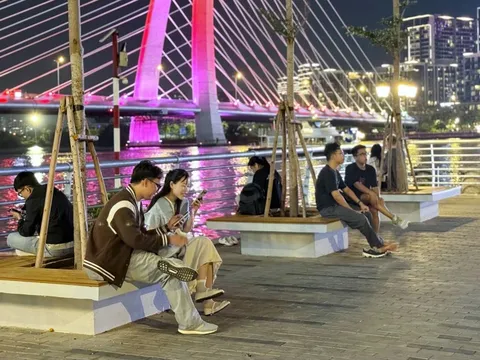 Dứt cảnh hàng rong bát nháo ở công viên Bạch Đằng mới