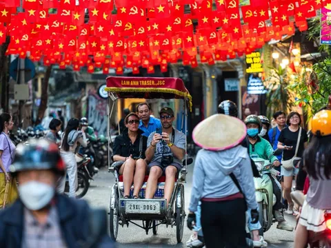 Con số bất ngờ về khách quốc tế đến Hà Nội