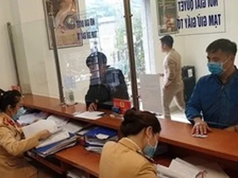 Nộp phạt vi phạm giao thông chậm sẽ bị xử lý thế nào?