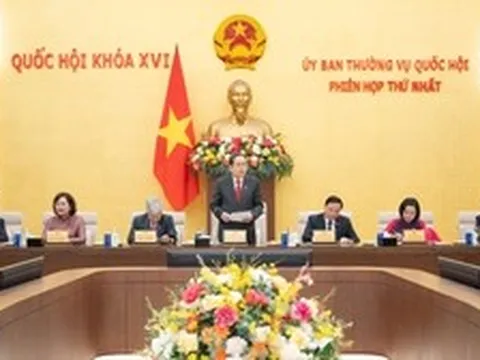 18 thành viên Ủy ban Thường vụ Quốc hội khóa XVI