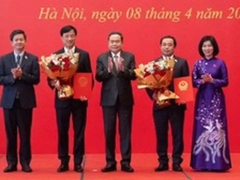 Ông Nguyễn Duy Ngọc và Trần Đức Thắng chuyển sinh hoạt Đoàn đại biểu Quốc hội