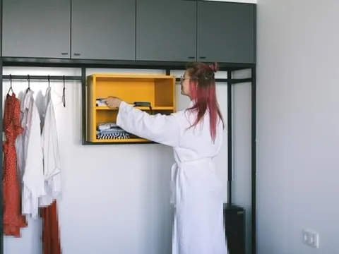 Nên mang theo nhẫn cưới giả khi du lịch một mình