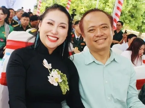 Nữ nghệ sĩ là mẹ đơn thân U50, Phó viện trưởng được đại gia miền Tây yêu say đắm