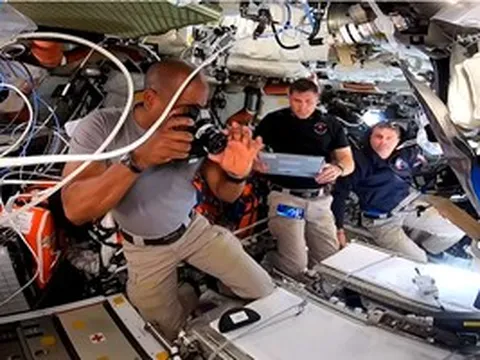 Tham vọng của con người trong không gian