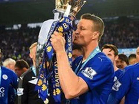 "Hàng hiếm": 10 cầu thủ từng vô địch Ngoại hạng Anh với 2 CLB