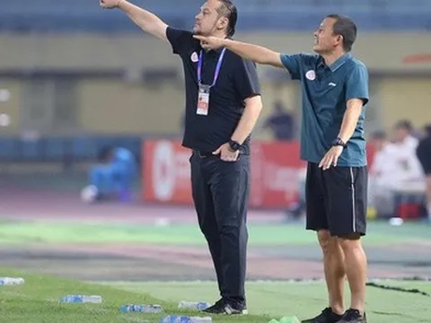 HLV Velizar Popov và “duyên nợ” với trọng tài V-League