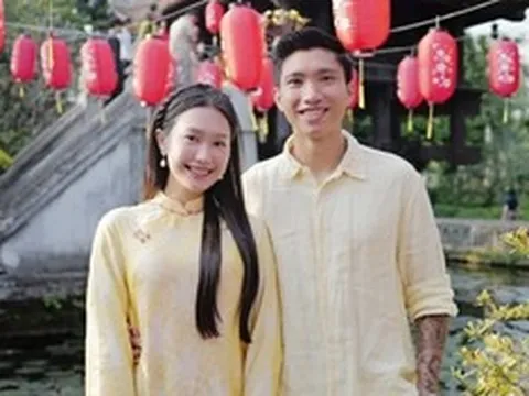 Chuyện gì xảy ra khi "sóng gió" bủa vây cặp đôi hot nhất, nhì làng bóng đá?