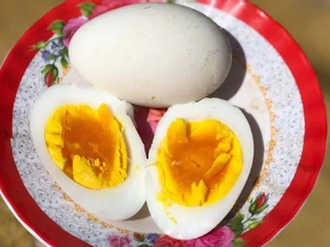 Luộc trứng ngỗng bao nhiêu phút thì chín?