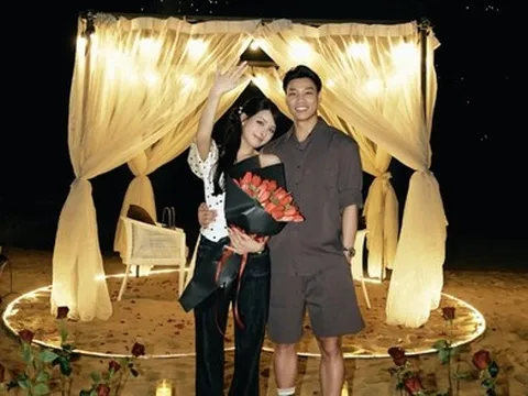 Văn Thanh khoe cầu hôn bạn gái đúng ngày sinh nhật