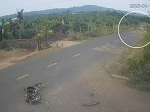 Điều tra clip nam sinh Đắk Lắk bị tai nạn, xe đi sau lạnh lùng quay đầu