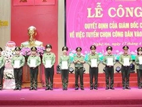 30 nhân viên an ninh hàng không được tuyển vào Công an nhân dân