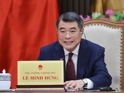 Thủ tướng Lê Minh Hưng điện đàm, đề nghị Singapore hỗ trợ xây dựng trung tâm tài chính