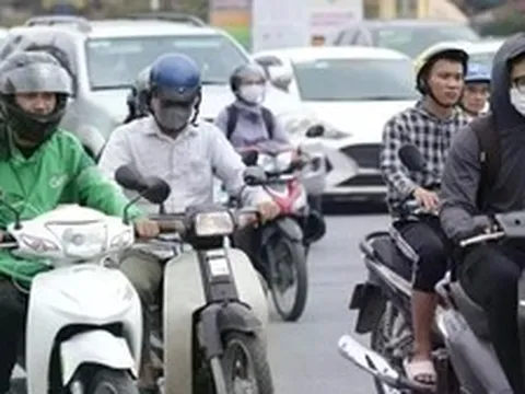 Hà Nội thông tin về chính sách hỗ trợ người dân chuyển đổi xe xăng sang xe điện