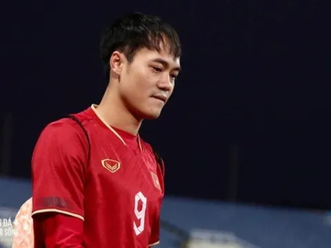 Văn Toàn "mất" hơn 2,3 tỷ đồng