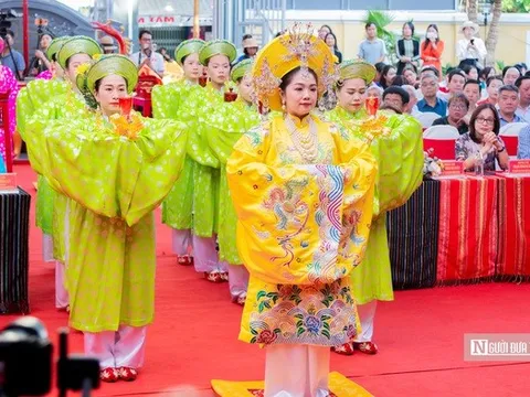 Trang nghiêm Lễ dâng hương tưởng nhớ các Vua Hùng tại ngôi đình người Việt đầu tiên vùng Tây Nguyên