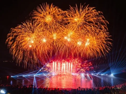 VUI-Fest sắp khai màn, Cát Bà bước vào mùa lễ hội ‘không ngủ’