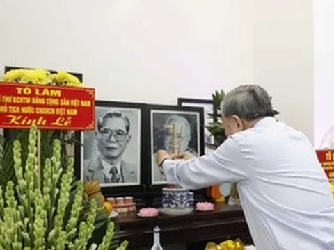 Tổng Bí thư, Chủ tịch nước Tô Lâm dâng hương tưởng nhớ các lãnh đạo tiền bối