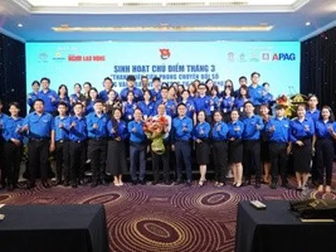 XÂY DỰNG ĐẢNG VỮNG MẠNH TRONG KỶ NGUYÊN SỐ: Làm chủ không gian mạng, giữ vững "mặt trận" số