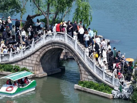 'Tuần lễ vàng' 1/5 bận rộn chưa từng có với du lịch nội địa Trung Quốc