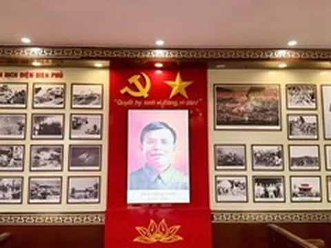 Thăm nhà tưởng niệm người anh hùng “lấy thân mình lấp lỗ châu mai”